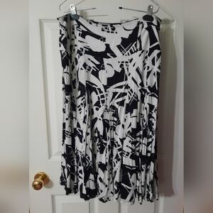 Vintage Flowy Black & White Print Skirt
